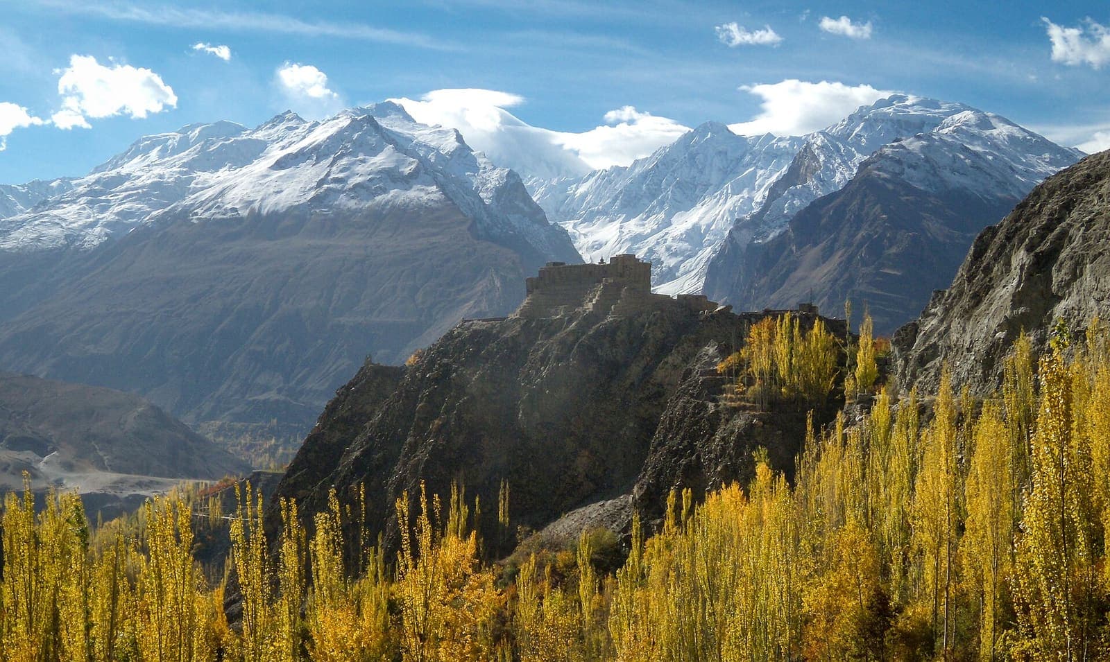 Hunza Autumn Baltit Trek